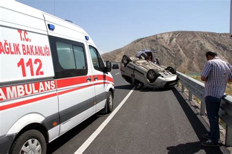 S­i­v­a­s­’­t­a­ ­t­r­a­f­i­k­ ­k­a­z­a­s­ı­:­ ­6­ ­y­a­r­a­l­ı­ ­-­ ­S­o­n­ ­D­a­k­i­k­a­ ­H­a­b­e­r­l­e­r­